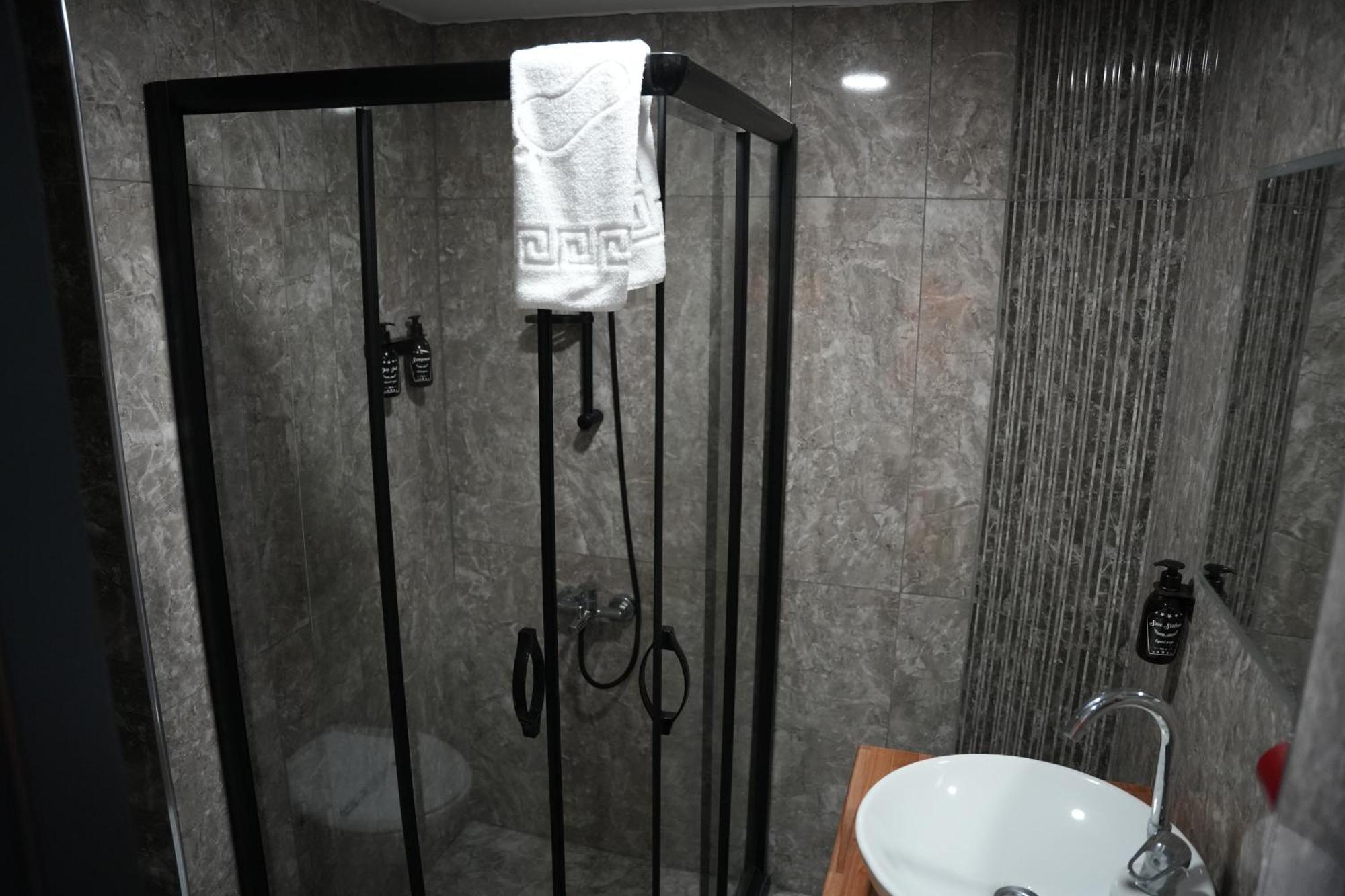 Eniza Hotel Mersin  Kültér fotó